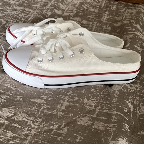 White slip on sneakers - Picture 2 of 2